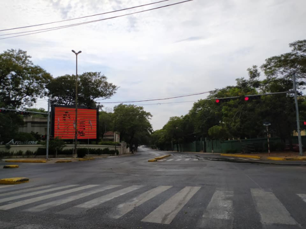Circulación de personas y vehículos restringida de 20:00 a 04:00 horas