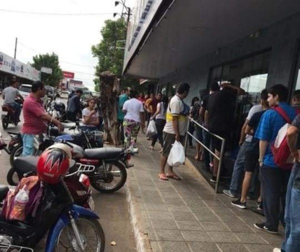 San Ignacio; piden urgente intervención policial frente al supermercado "Torito" - Digital Misiones
