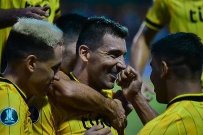 Guaraní aplastó a San José y se cita con Corinthians en segunda fase - Digital Misiones