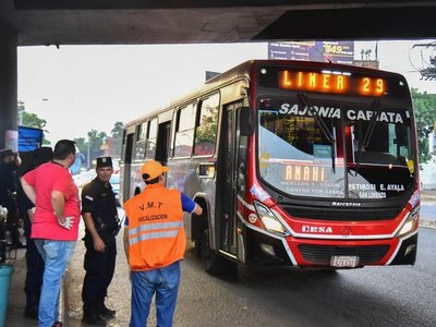 Admiten que solo el 70% de buses opera por medidas de contingencia