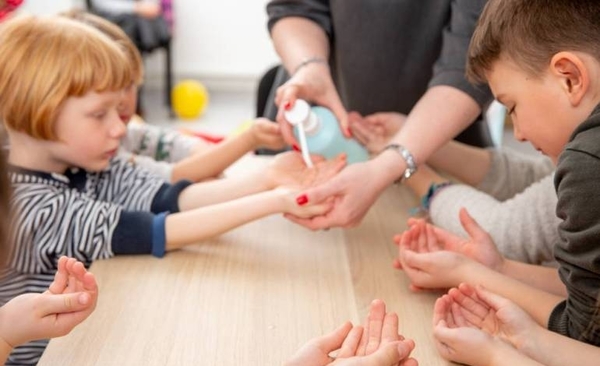 HOY / Cómo hablar con los niños sobre el coronavirus: la verdad y claridad son la clave