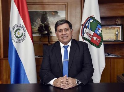 Armando Gómez renunció como intendente de Lambaré