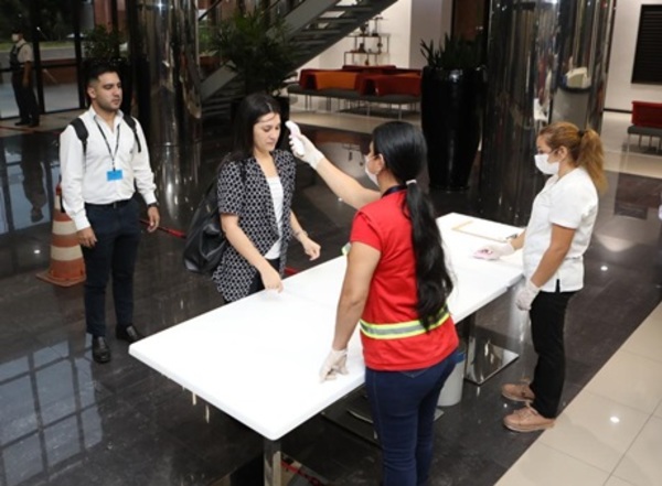 ITAIPÚ intensifica medidas priorizando la salud de los empleados, de la población y el servicio de energía eléctrica - .::RADIO NACIONAL::.