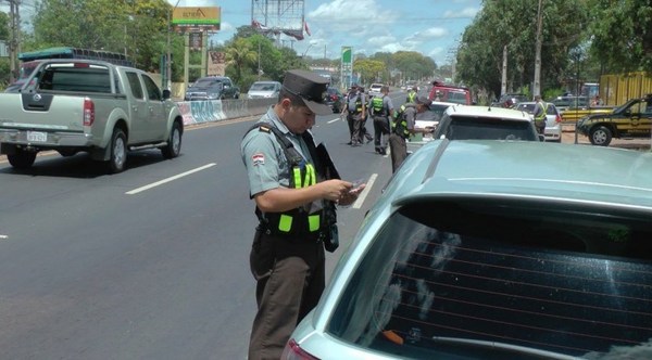 Conductores tendrán un mes más de tiempo para renovar sus licencias y patentes