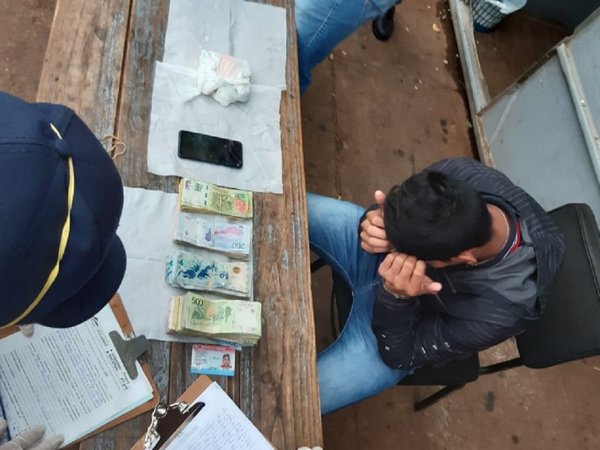 Encarnación: Cae joven con medio kilo de cocaína y casi 200.000 pesos