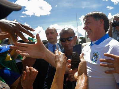 Covid-19 se expande más rápido en Brasil que en China, revela ministro