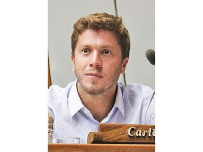 Diputado propone exonerar luz y agua por 60 días