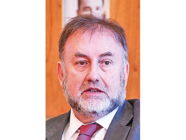Ministro de Hacienda está en cuarentena