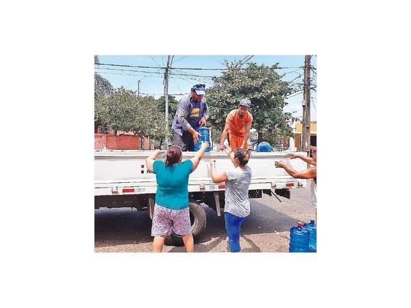 Siguen reclamos y Essap busca paliar falta de agua en barrios