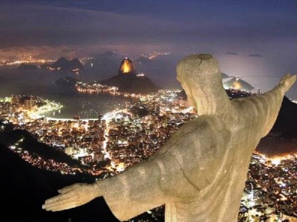 El coronavirus confina al símbolo de Brasil, el Cristo Redentor
