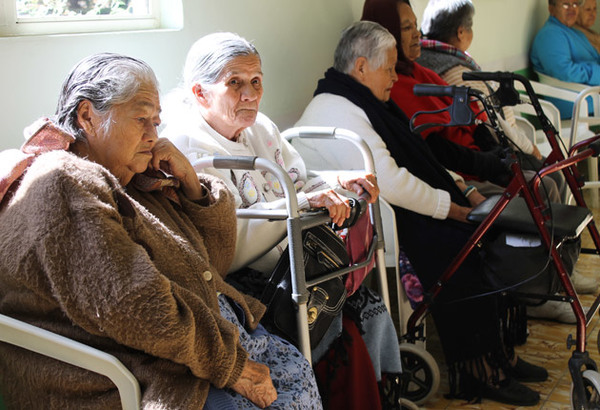 Coronavirus: En adultos mayores se puede presentar de forma más “agresiva” » Ñanduti