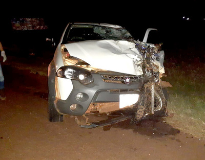 Motociclista muere descuartizado tras colisión frontal con camioneta