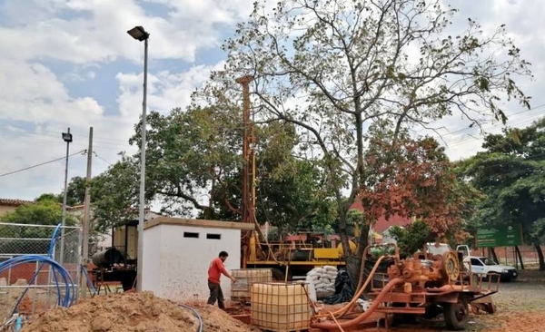 HOY / Essap distribuyó mil bidones de agua y trabaja en la perforación de pozos