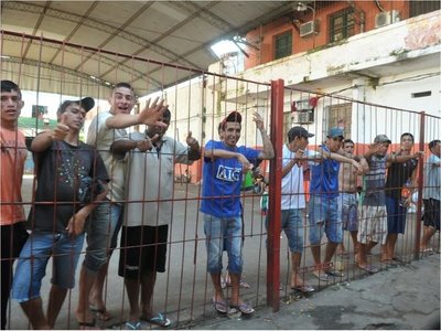 Justicia suspende visitas a las cárceles para evitar coronavirus