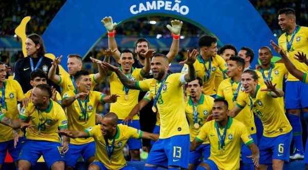 La Copa América se aplaza un año