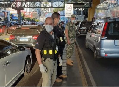 Casi 1.000 personas no pudieron ingresar al país debido a los controles migratorios » Ñanduti