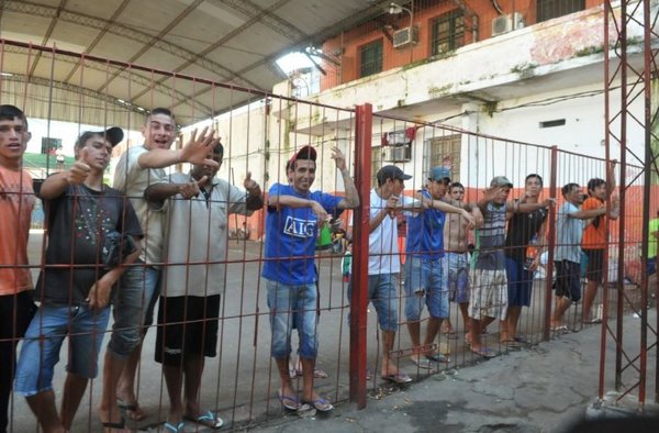 Justicia suspende visitas a las cárceles para evitar coronavirus