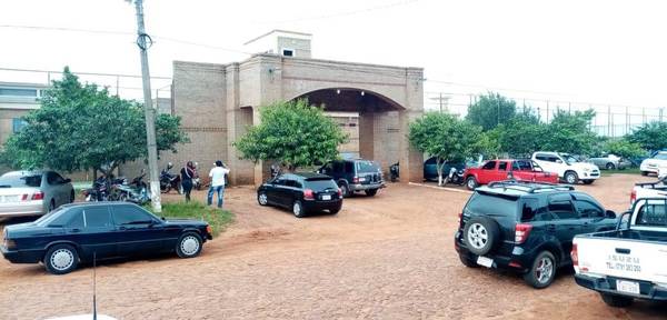Trasladaron de Misiones a Pedro Juan Caballero a 18 miembros del clan Rotela y 8 del PCC - Digital Misiones