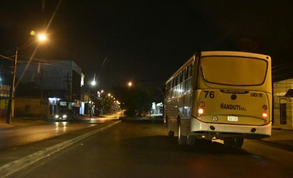 Viceministro reconoce inconvenientes con buses nocturnos y promete de nuevo disponibilidad del servicio - Nacionales - ABC Color