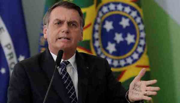 El presidente de Brasil critica «histeria» con el coronavirus y restricciones | .::Agencia IP::.