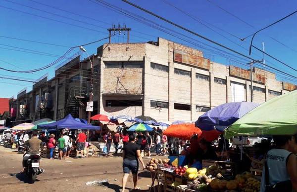 Mercado de Luque estará cerrado por coronavirus •