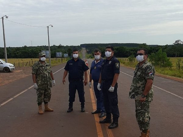 Comercios intervenidos, controles migratorios y ausencia policial en la frontera con Brasil