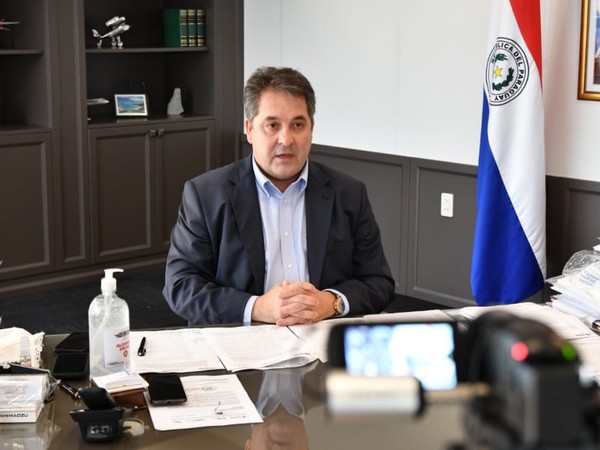 Prohibirán que aerolíneas embarquen a pasajeros extranjeros que no residan en Paraguay