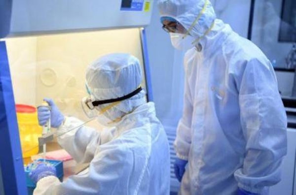 HOY / China dice haber desarrollado "con éxito" una vacuna contra el coronavirus