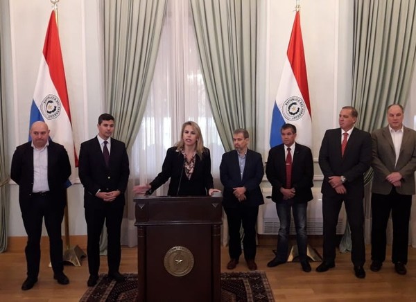 Exministros de Hacienda respaldan medidas adoptadas por el Gobierno para mitigar efectos del COVID-19