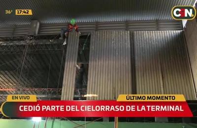 Cede parte del cielorraso en Terminal de Asunción - C9N