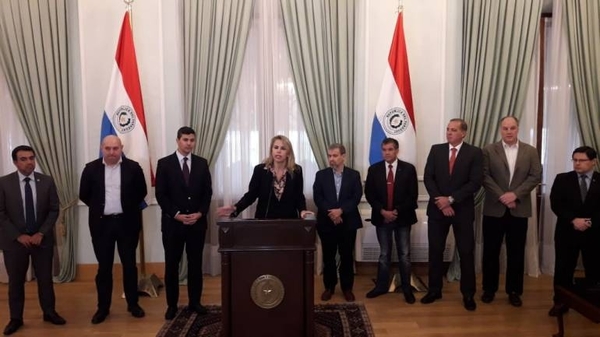 HOY / Exministros de Hacienda respaldan medidas adoptadas por el gobierno para hacer frente al COVID-19