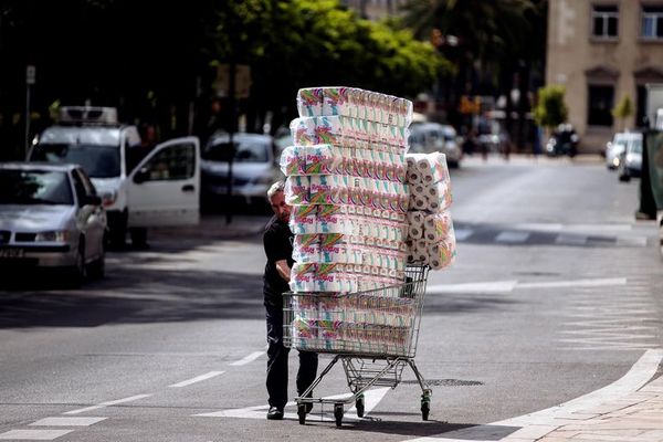 Frenesí por el papel higiénico vacía estantes de supermercados - Mundo - ABC Color