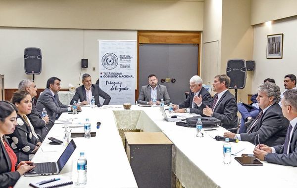 Hoy definen si habrá variación en pasaje y tarifas de ANDE y Essap - Economía - ABC Color