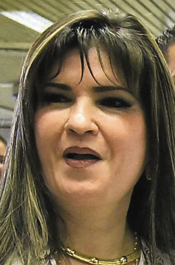 Dalia se muestra renuente a presentarse en caso “Dinho” - Judiciales y Policiales - ABC Color
