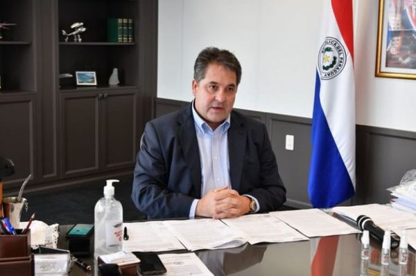 Restringen ingreso vía aérea de extranjeros no residentes