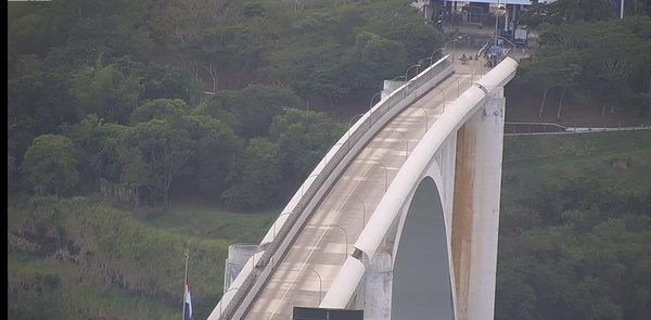 Puente de la Amistad, cerrado al paso de personas