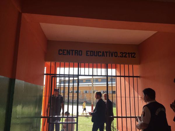 Ministra de Justicia exhorta a familiares de internos compresión ante suspensión de visitas - .::RADIO NACIONAL::.