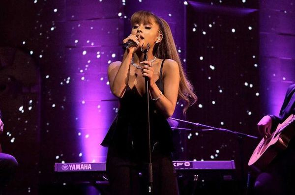 Fanático obsesionado con Ariana Grande llega hasta la puerta de su casa  - Gente - ABC Color