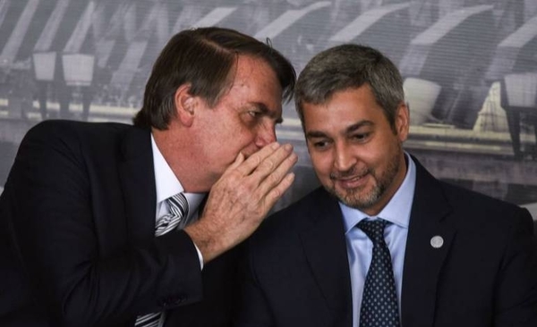 HOY / Bolsonaro dijo que era "histeria colectiva" pero ahora felicita a Abdo, según Cancillería