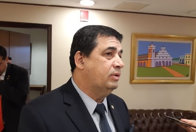 Hugo Velázquez respalda idea de postergación de elecciones de Junta de ANR