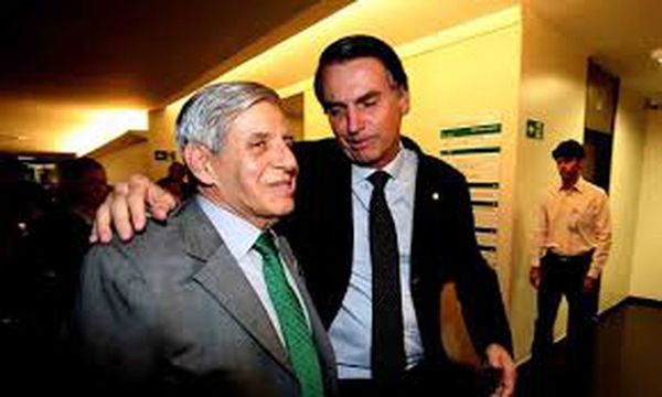 Ministro de Bolsonaro da positivo en test de COVID-19