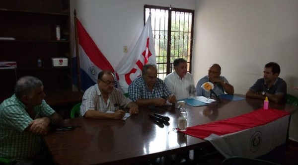 Denuncian 300 despidos injustificados y piden al Estado un "salario de emergencia"