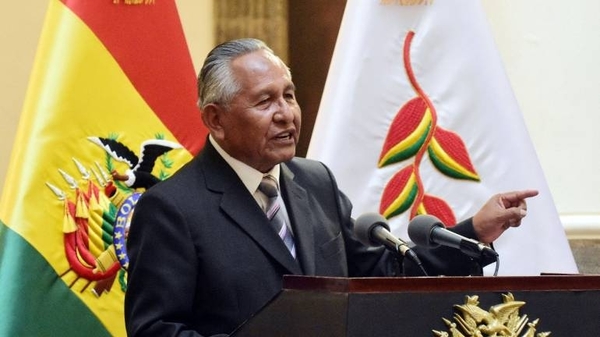 HOY / También en Bolivia: ministro que debía estar en aislamiento, aparece en público