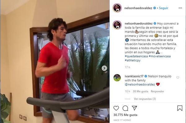Nelson Haedo Valdez aprovecha la cuarentena para descuerearse en casa con toda la familia