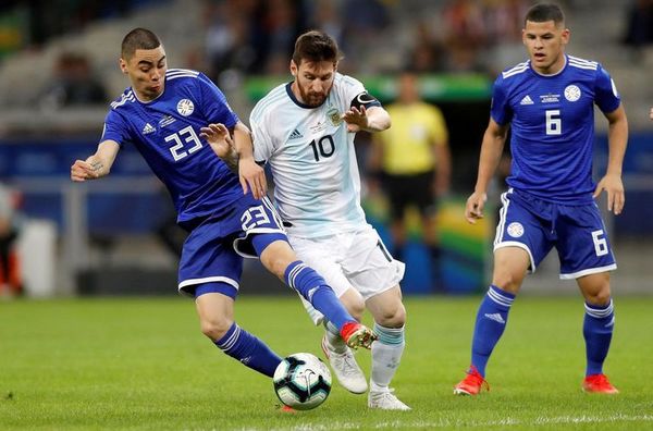 FIFA, UEFA y Conmebol, ante calendario por rehacer - Fútbol - ABC Color