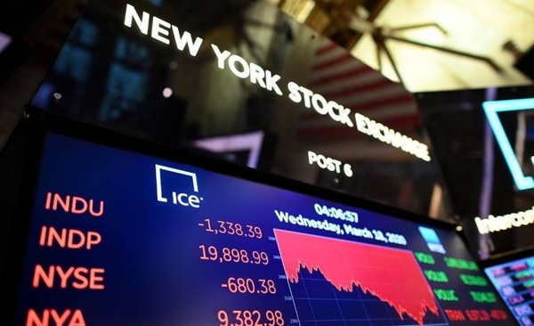 HOY / Wall Street vuelve al abismo y los mercados del mundo se desploman por culpa del coronavirus