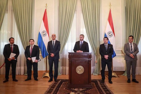 Titular del Ejecutivo anunció la reasignación del 50% de royalties