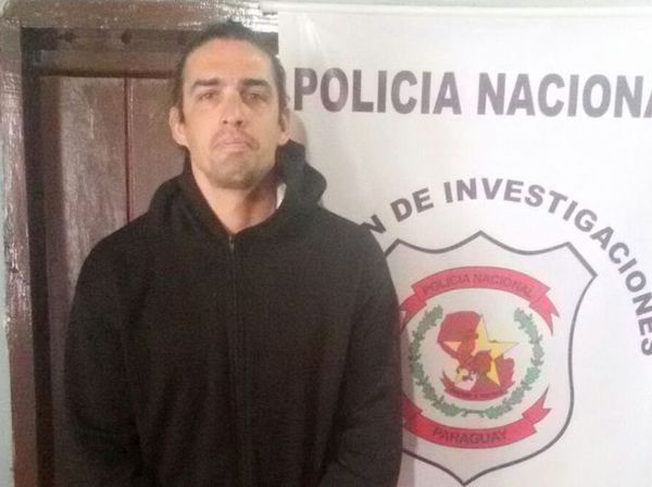 Aquiles detenido por atropellar Comisaría y agredir a su vecino