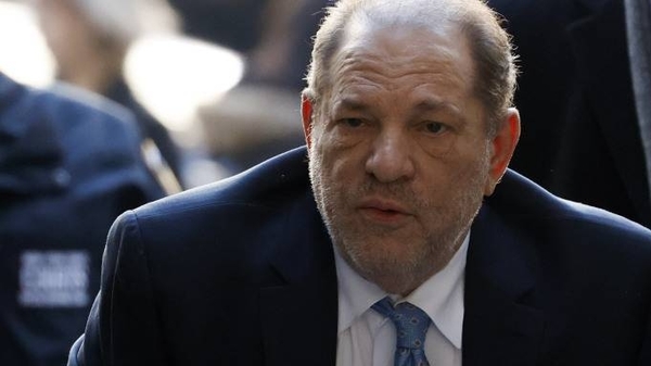 HOY / Weinstein es trasladado a prisión neoyorquina de máxima seguridad de Wende