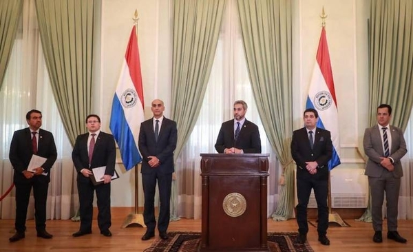 HOY / Ejecutivo oficializa proyecta para redirigir royalties a compras de insumos para salud